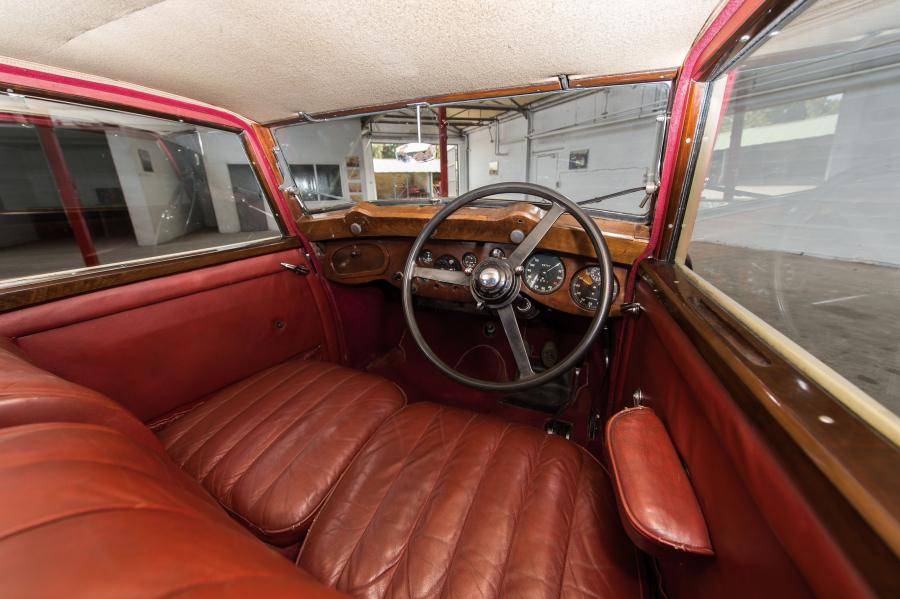Интерьер Bentley 4&frac14;-Litre Saloon by Mann Egerton 1937 года  (фото 29 из 31)